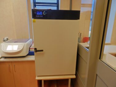Wojewódzki Szpital Specjalistyczny w Białej Podlaskiej - Cieplarka laboratoryjna 140 l